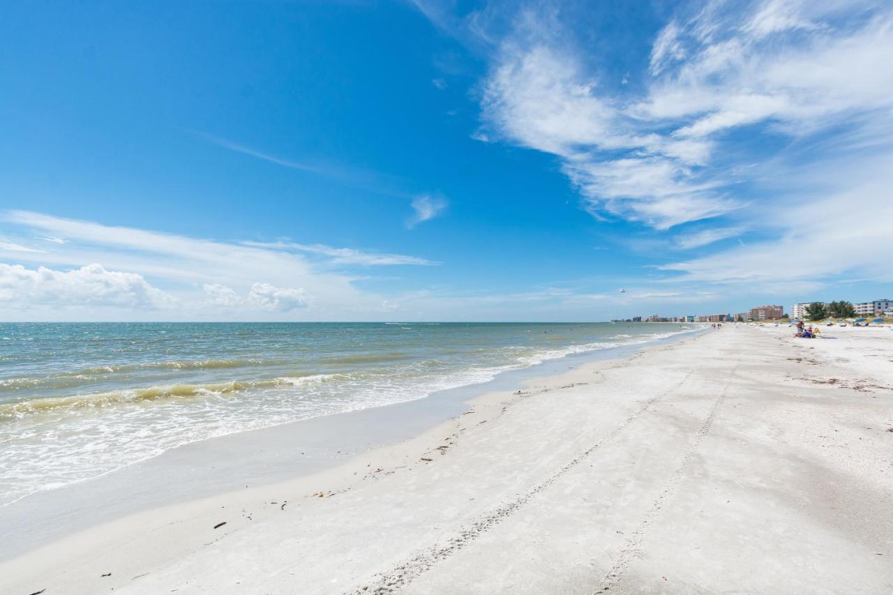 201 Sandy Shores Condos St. Pete Beach Exterior photo