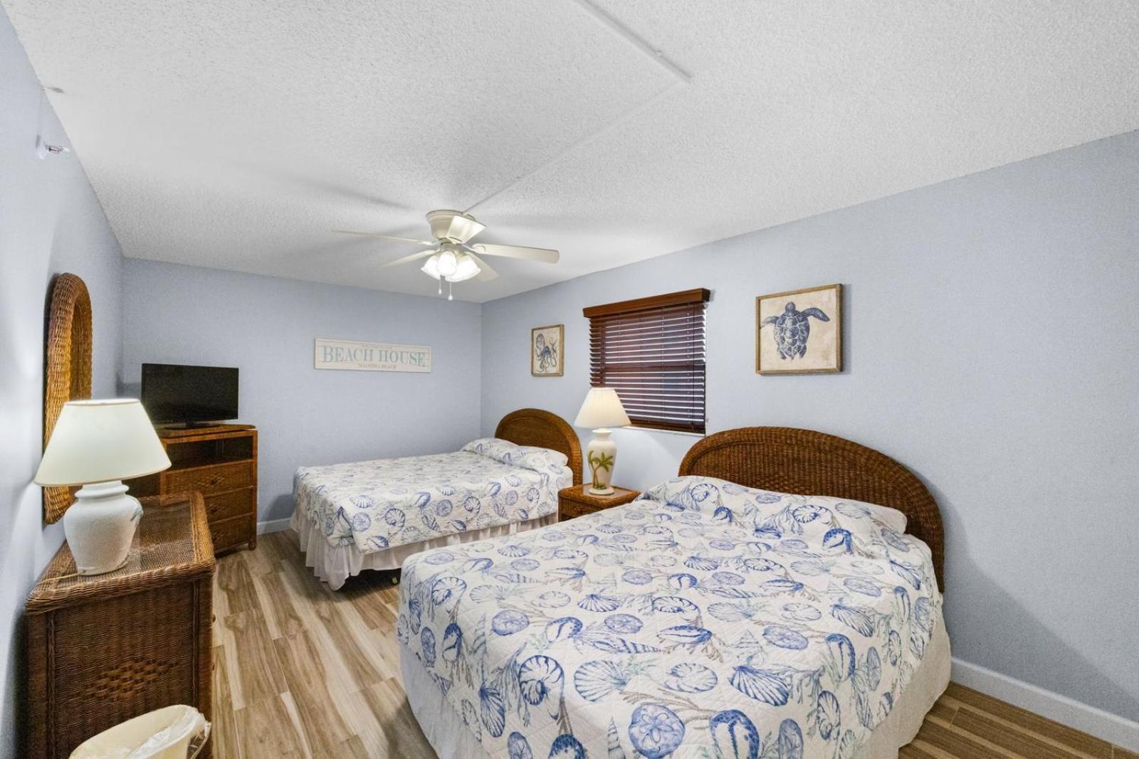 201 Sandy Shores Condos St. Pete Beach Exterior photo